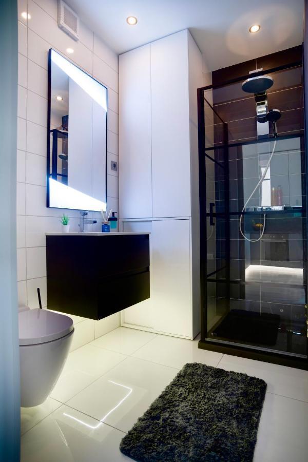 Suiteangel - Luxury Design Condo With Free Garage Budapest Exterior photo